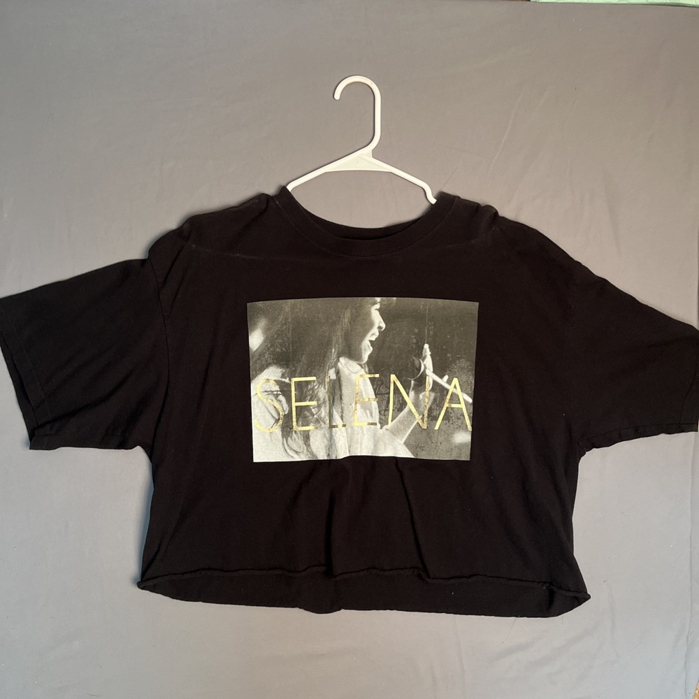Selena Gomez Short Sleeve Crop Top Concert Tee Size Large Black